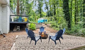 204 Cold Creek Dr, Alpharetta, GA 30009