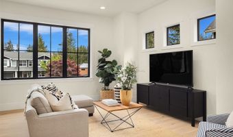 10415 SE 13th St, Bellevue, WA 98004