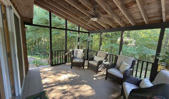 14 Wards Hill Rd, Baldwin, ME 04091