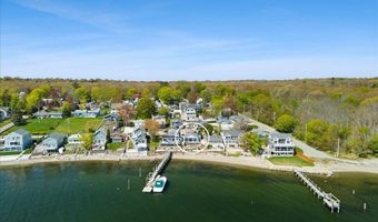 106 King Philip Ave, Bristol, RI 02809
