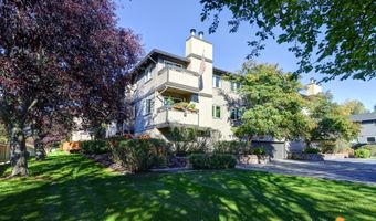 3425 Lakeshore Dr #4, Anchorage, AK 99517