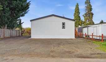 20815 WALNUT St, Aurora, OR 97002