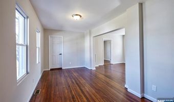 6 Levitt Ave, Bergenfield, NJ 07621