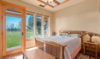 10771 E Langell Valley Rd, Bonanza, OR 97623