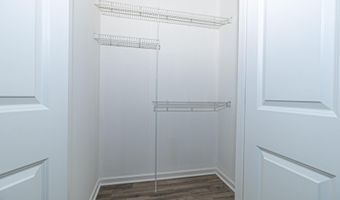 5 Robert Court St, Amityville, NY 11701