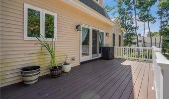 31 Ridge St, Berkley, MA 02779