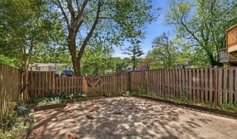 4626 BRENTLEIGH Ct, Annandale, VA 22003