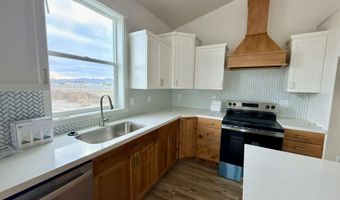 1073 Alpine Ave, Chubbuck, ID 83202