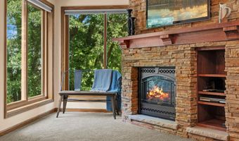 4309 Colleen Ct, Arden Hills, MN 55112