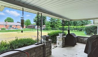 8219 Bishops Ln, Indianapolis, IN 46217