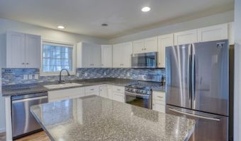 51 LULU Ln, Dover, DE 19901