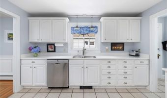 221 Trinity St, Warwick, RI 02886