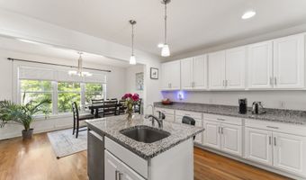 403 Copper Square Dr 403, Bethel, CT 06801