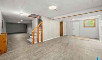 538 17th Ave S, Brookings, SD 57006