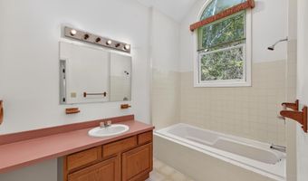 333 Longfellow Dr 33, Bethlehem, NH 03574