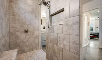 172 Cowan Xing, Alvord, TX 76225