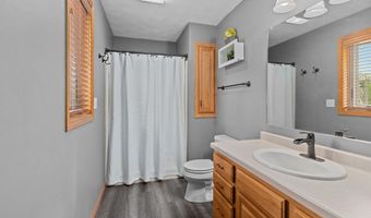 W5982 STRAWFLOWER Drive, Appleton, WI 54915