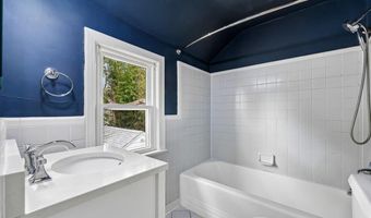 4525 N CHELSEA Ln, Bethesda, MD 20814