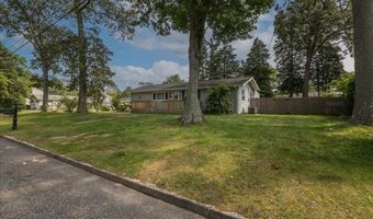 40 Dockage Rd, Bayville, NJ 08721