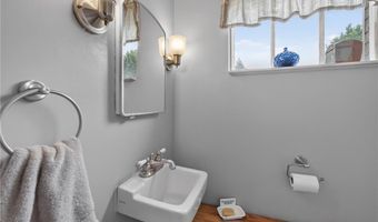 2307 Howertown Rd, Allen, PA 18067
