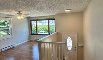 57 Friendship St, Newport, RI 02840