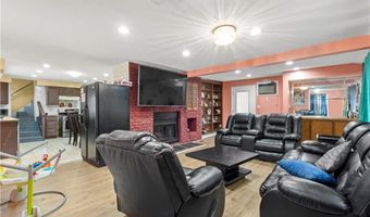 22 Whipple Ave, North Providence, RI 02911