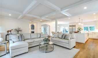 11 Shields St, Newport, RI 02840