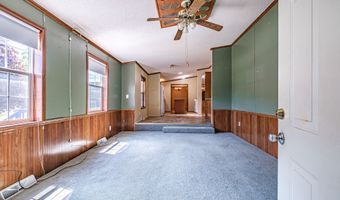 2 Windsor Dr, Alfred, ME 04002