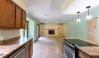 610 Deep Woods Dr, Aurora, OH 44202