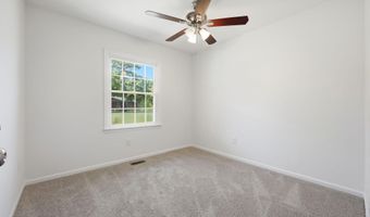 122 Forest Dr, Aberdeen, NC 28315