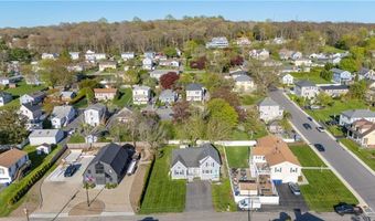 3 Jones Ave, Bristol, RI 02809