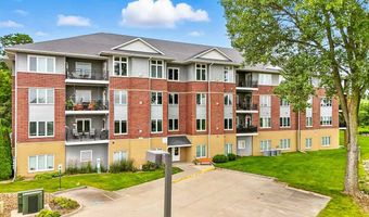 1092 Walnut Ave 117 Bld E, Riverside, IA 52327