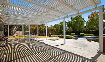 1809 Via Montecito, Camarillo, CA 93012