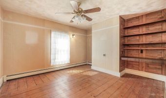 3 Smith St, Andover, NJ 07821