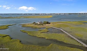 101 Bay Ridge Dr, Atlantic Beach, NC 28512