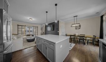 25 W Cross Trl 25, Danbury, CT 06810