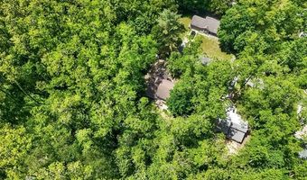 15129 Locust Grove Dr, Argentine, MI 48418