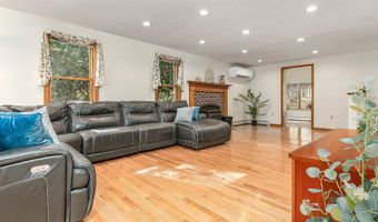 20 Peabody Dr, Brentwood, NH 03833