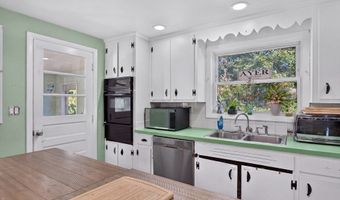 18 Vernon St, Ayer, MA 01432