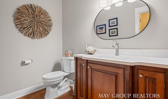 5254 Canyon River Dr NE, Ada, MI 49301