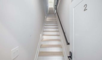 722 KENYON St NW #2, Washington, DC 20010