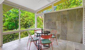 7413 REBECCA Dr, Alexandria, VA 22307
