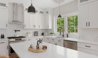 2170 Harkney Hill Rd, Coventry, RI 02816