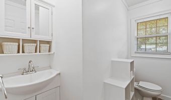 301 E Craig St, Atmore, AL 36502