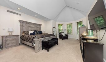 2086 Valleyview Dr, Ann Arbor, MI 48105