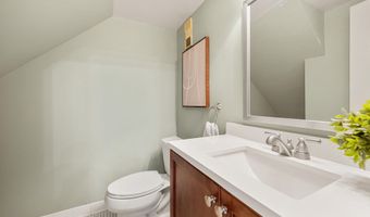 2312 N DEARING St, Alexandria, VA 22302