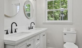 540 E 4th St, Baxter Springs, KS 66713