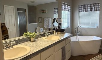 2103 W Currier Ave, Artesia, NM 88210