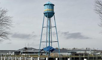 800 Ruskin Ave, Algonac, MI 48001