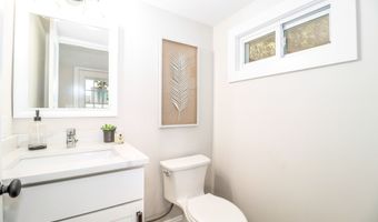 27 Obtuse Rd S, Brookfield, CT 06804